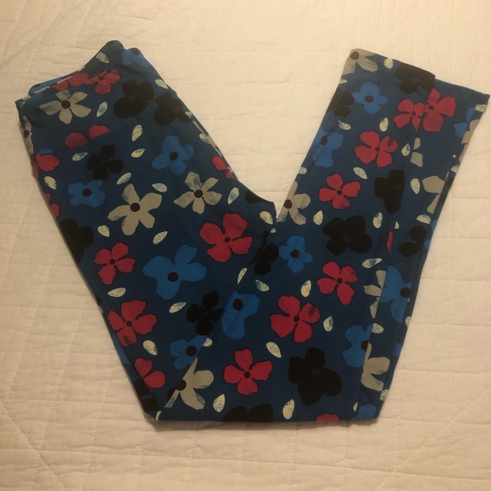 Lularoe OS Leggings NWOT